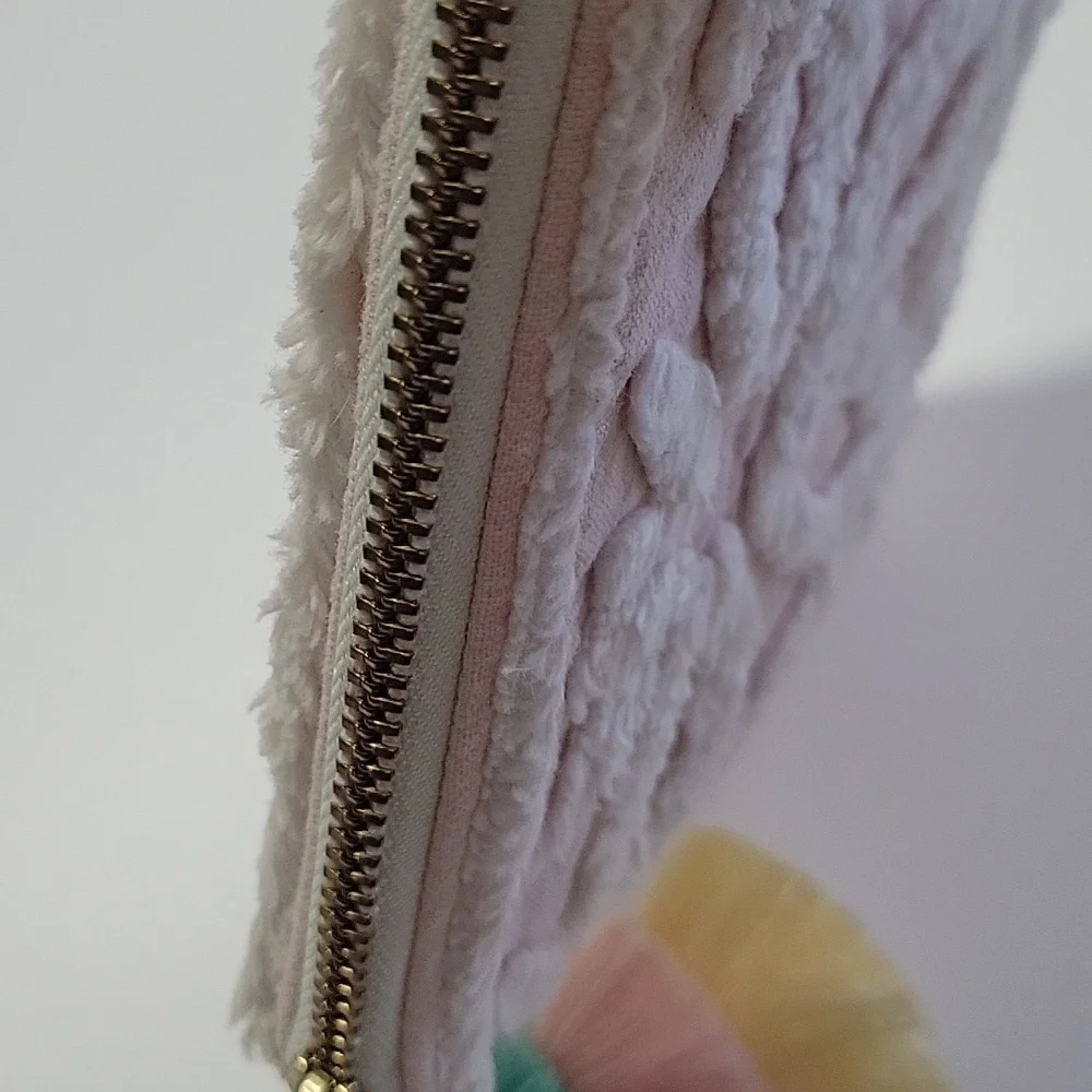 Baggageand Co Essential Oil Pink Pouch With Tassel